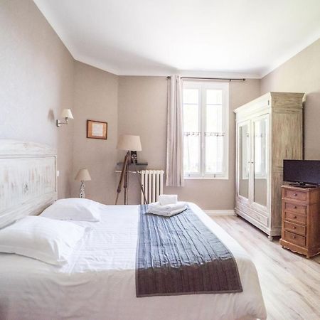 Hotel Souvenirs De Familles Saintes Εξωτερικό φωτογραφία