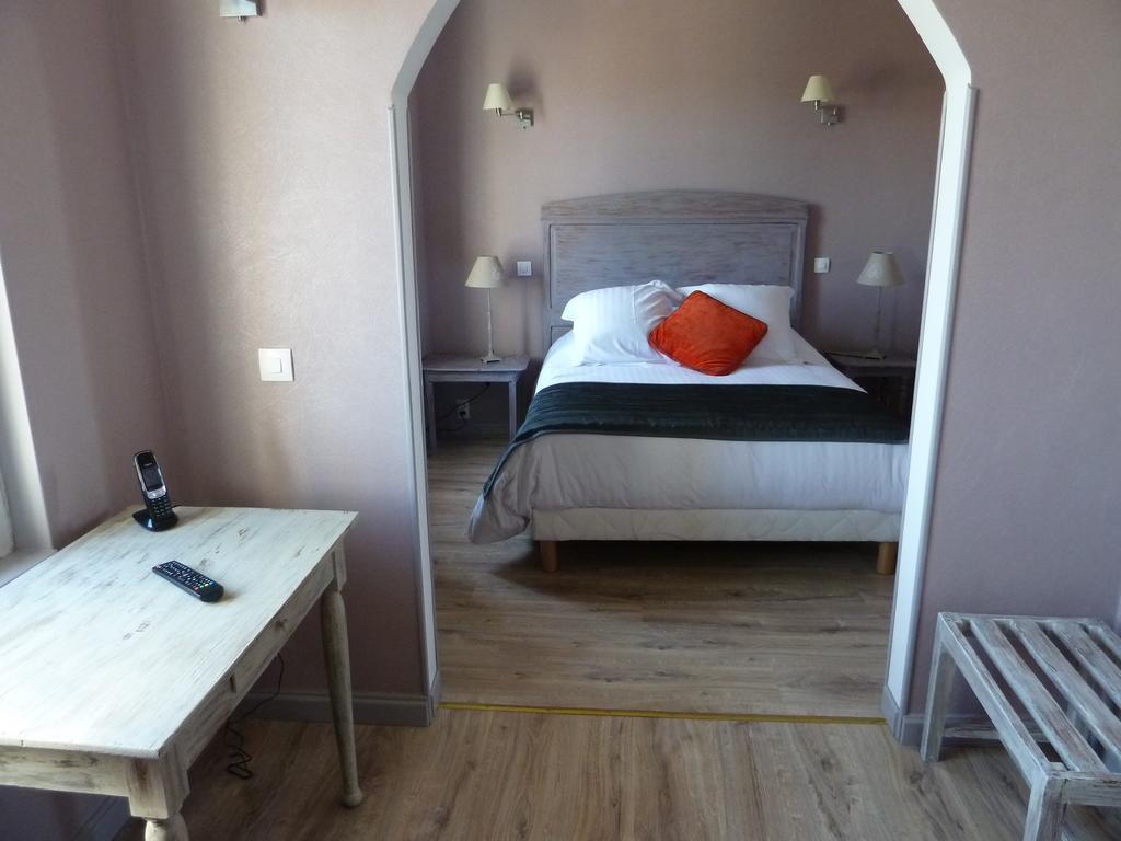 Hotel Souvenirs De Familles Saintes Δωμάτιο φωτογραφία