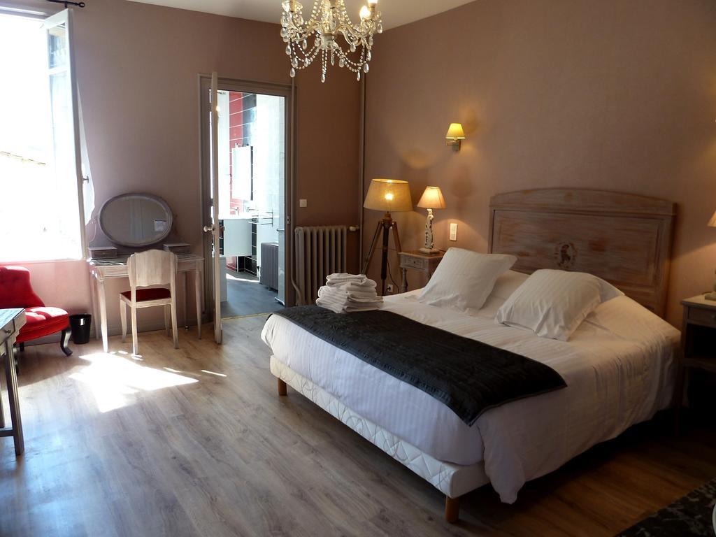 Hotel Souvenirs De Familles Saintes Δωμάτιο φωτογραφία