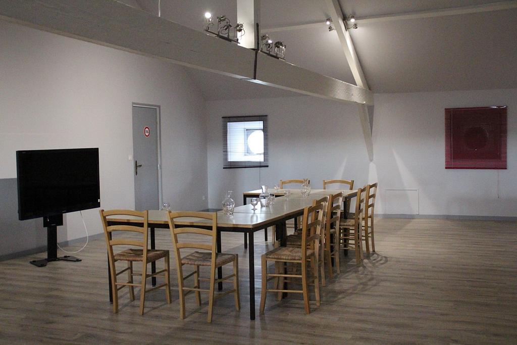 Hotel Souvenirs De Familles Saintes Εξωτερικό φωτογραφία