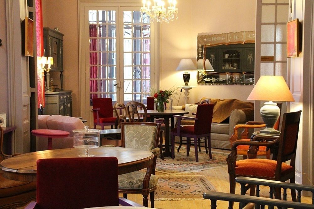Hotel Souvenirs De Familles Saintes Εξωτερικό φωτογραφία