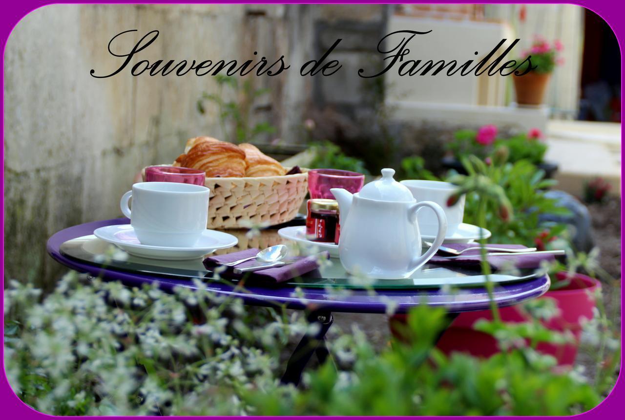 Hotel Souvenirs De Familles Saintes Εξωτερικό φωτογραφία