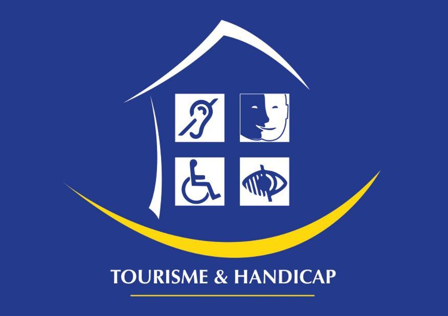 Hotel Souvenirs De Familles Saintes Εξωτερικό φωτογραφία